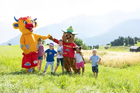01_hotel-darrehof_familiensommer_kinderclubs.webp