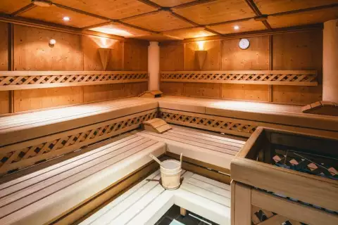02_hotel-darrehof_sauna.webp